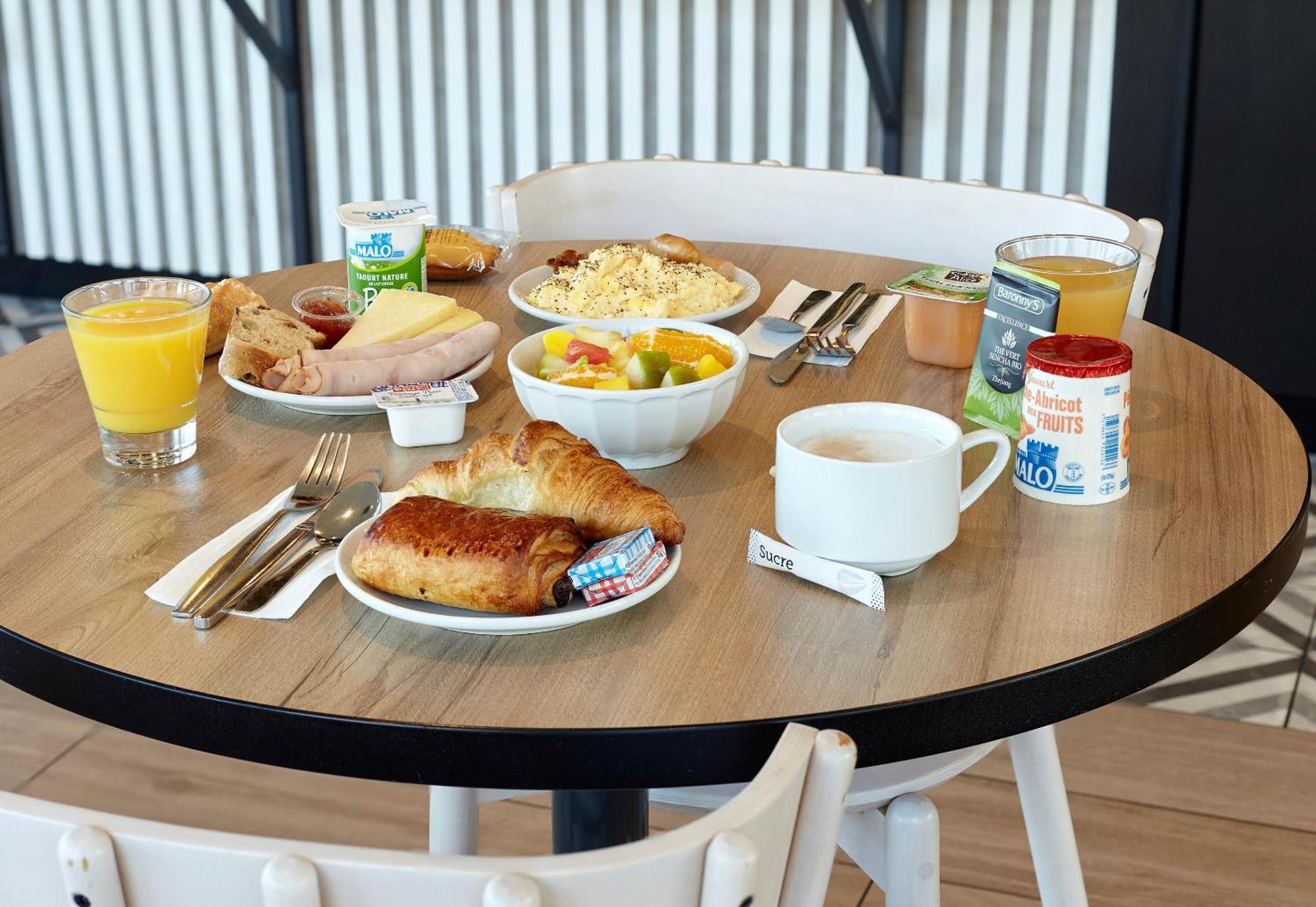 B&B Hotel Igny Palaiseau Dış mekan fotoğraf